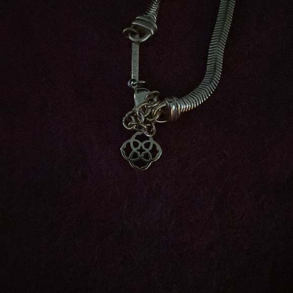 Kendra Scott lariat style necklace. - Picture 3 of 3